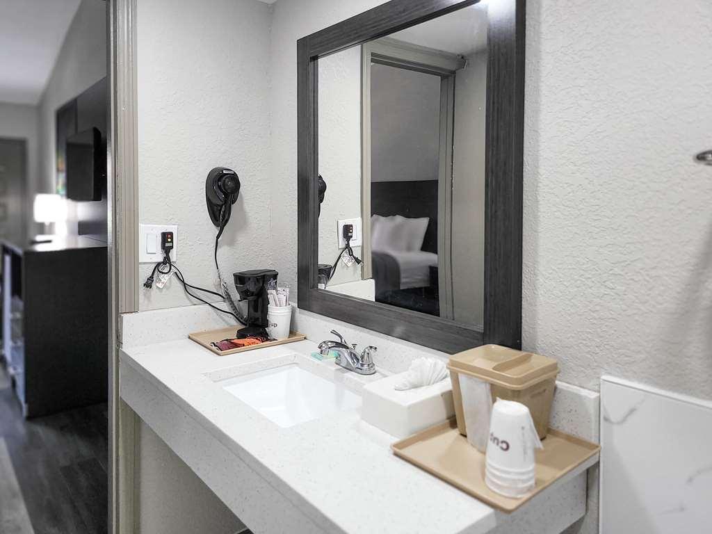 Quality Inn & Suites Altamonte Springs Orlando-North Room photo